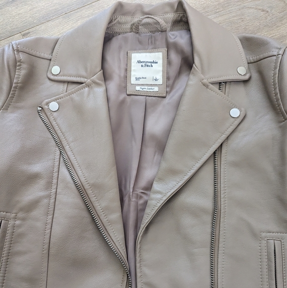 Abercrombie & Fitch Vegan Leather Moto Jacket - Picture 4 of 8